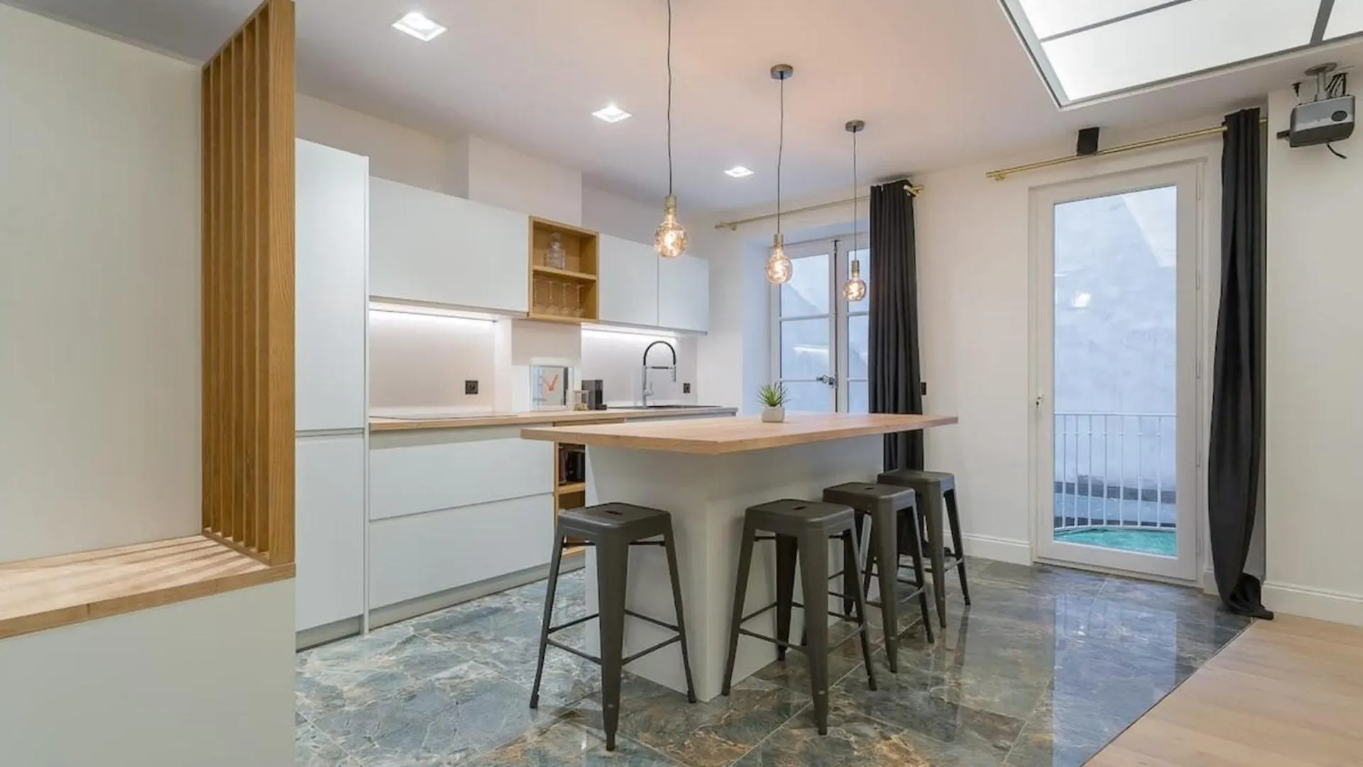 Le Carnot 2 Rooms Lyon Daire
